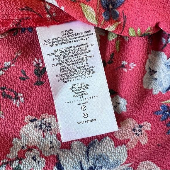 NWT BCBGeneration Tie Shoulders Smocked Waist in Red Blossom Size 2 - Picture 13 of 14